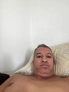 Snapshot of mister_jr09 chatting on July 2026 01:52:02 PM mister jr09 online show from July 2026 01:52:02 PM