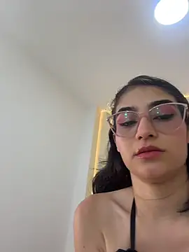 LunaBloon online show from July 2026 05:18:01 PM