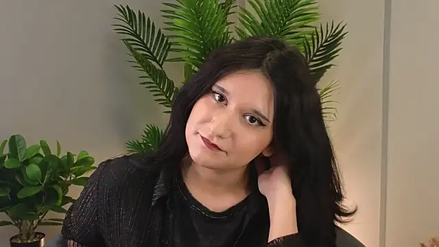 LuraBellazer online show from July 2026 11:37:02 AM