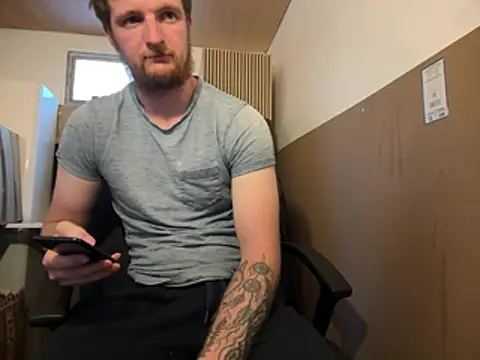 buzzard27 online show from July 2026 06:47:02 PM