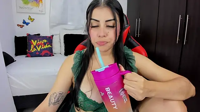 Snapshot of lucy007_ chatting on March 2025 08:05:01 PM lucy007 online show from March 2025 08:05:01 PM