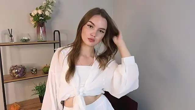 Nicole Keller online show from July 2026 11:41:01 AM