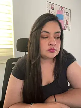 Antonella Bernal  online show from July 2026 01:39:02 PM