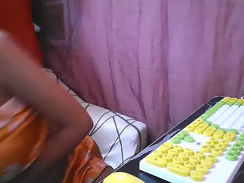 SaucyPussyxx online show from July 2026 12:34:01 PM
