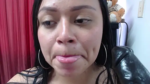 gabriela grace online show from February 2025 06:39:01 PM