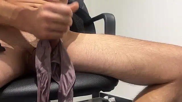 Snapshot of swissboy22 chatting on October 2025 08:15:02 AM swissboy22 online show from October 2025 08:15:02 AM