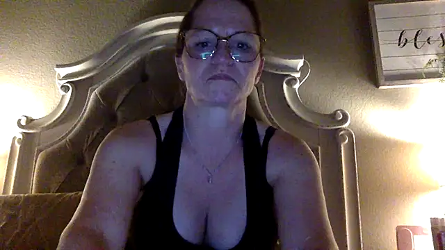 Snapshot of hollydeanbaby chatting on July 2026 05:33:02 PM hollydeanbaby online show from July 2026 05:33:02 PM