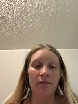 Lipsofanangelll online show from July 2026 06:48:01 PM