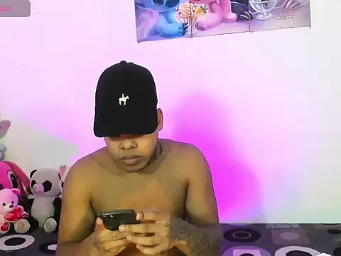 Royalscum online show from August 2026 07:17:01 PM