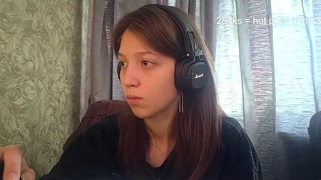 Snapshot of CornyPlaten chatting on July 2026 09:26:02 AM CornyPlaten online show from July 2026 09:26:02 AM
