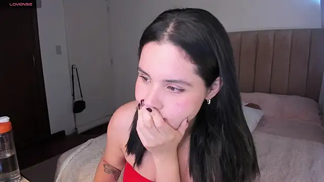 Snapshot of IvyValentine chatting on January 2025 08:44:01 PM IvyValentine online show from January 2025 08:44:01 PM