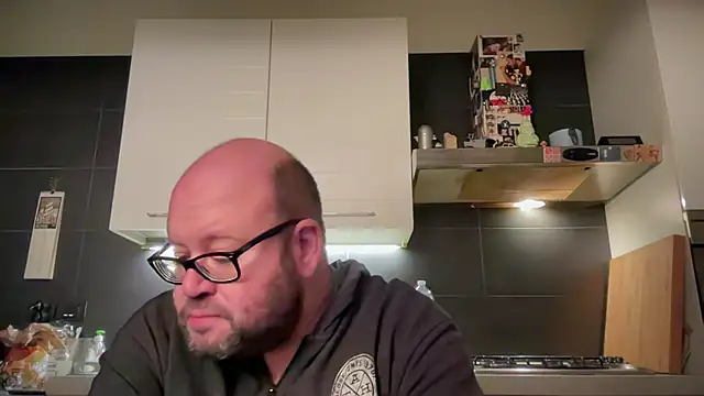 theitalianbear online show from December 2024 12:45:02 AM