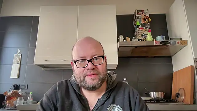 theitalianbear online show from December 2024 11:18:01 AM