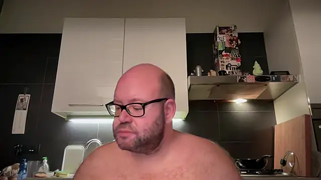 theitalianbear online show from September 2025 02:57:01 AM