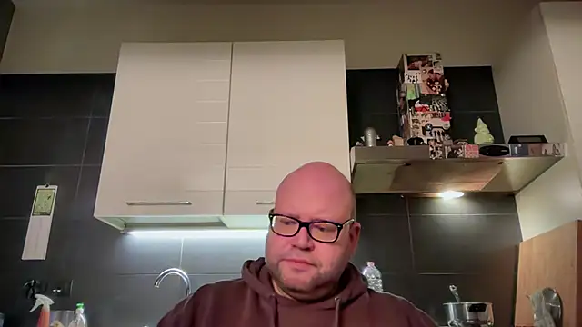 theitalianbear online show from March 2026 07:19:01 PM