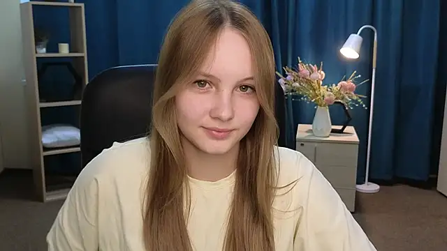 LeighStahl online show from July 2026 03:46:01 AM