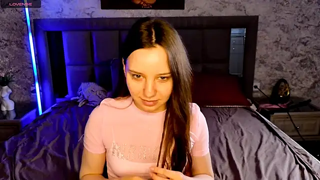 lolytaberryy online show from July 2026 12:48:02 PM