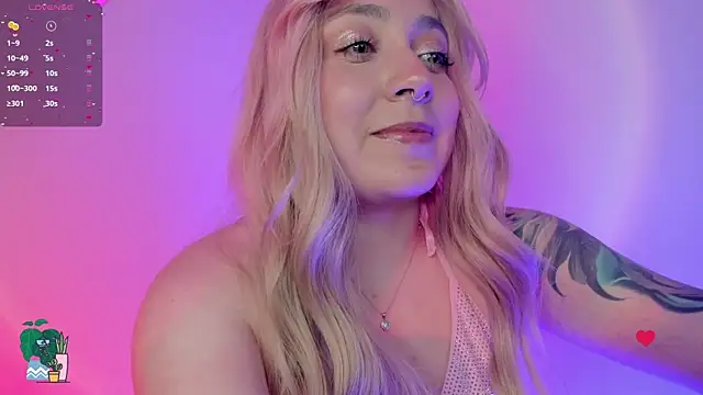 Snapshot of honeybelle_ chatting on August 2026 12:53:02 AM honeybelle online show from August 2026 12:53:02 AM