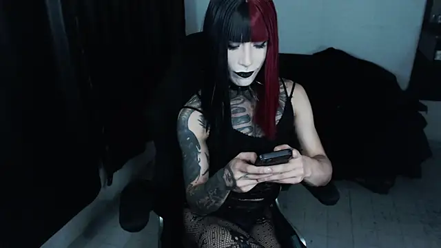 april simons2 online show from May 2026 01:11:01 AM