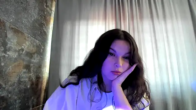 Veronika5404 online show from August 2026 05:06:01 PM