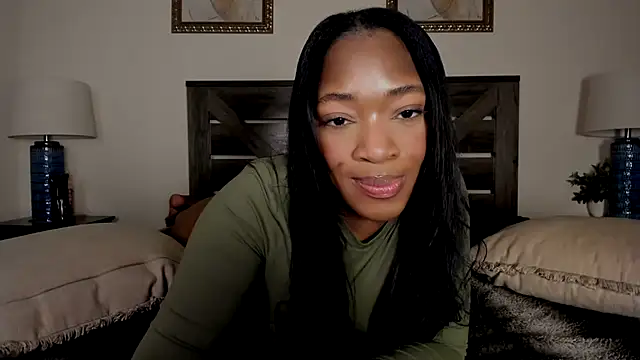 nicolesolace online show from April 2026 02:53:01 AM