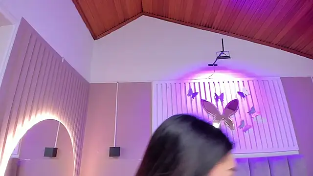 Laila Bunny  online show from August 2026 07:45:02 PM