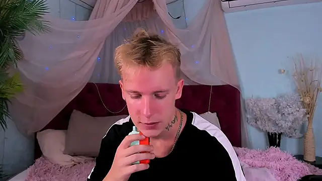  AlexHot  online show from August 2026 05:20:01 AM