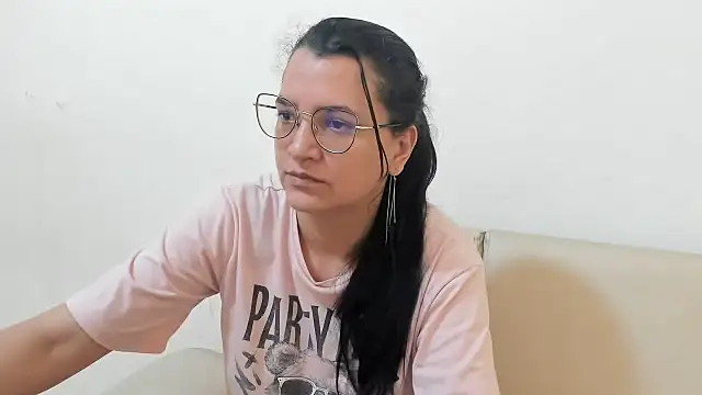 MARILYN GARCIA online show from January 2026 05:15:01 PM