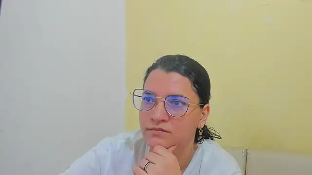 MARILYN GARCIA online show from April 2026 01:12:02 PM