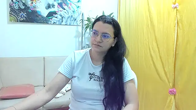 MARILYN GARCIA online show from July 2026 10:05:01 PM