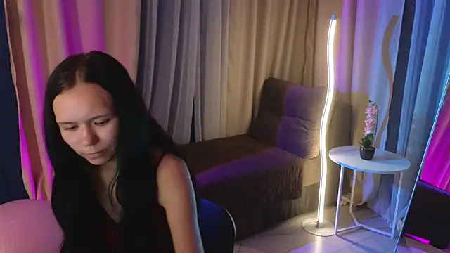 kira bliss online show from August 2026 01:51:01 AM