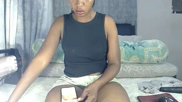 Snapshot of leanna23 chatting on May 2026 03:47:02 AM leanna23 online show from May 2026 03:47:02 AM