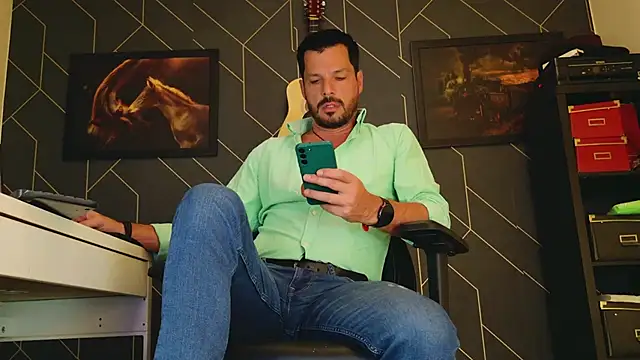 ChrisKox online show from March 2025 06:44:02 PM