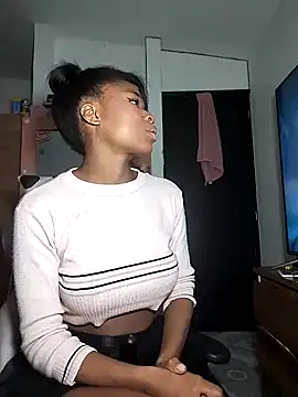 Snapshot of angel_allis chatting on December 2024 04:22:01 AM angel allis online show from December 2024 04:22:01 AM