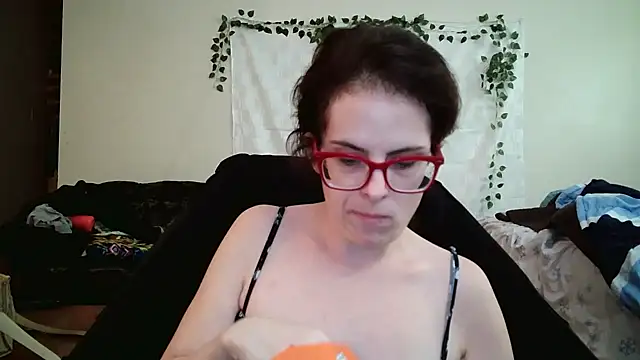 Snapshot of JessaBella chatting on October 2025 04:26:01 PM JessaBella online show from October 2025 04:26:01 PM