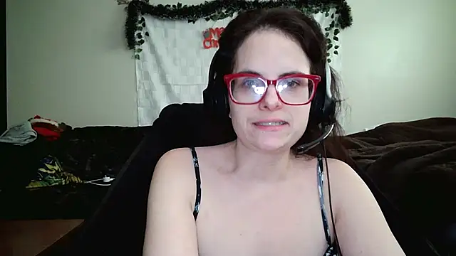 Snapshot of JessaBella chatting on December 2025 04:55:02 PM JessaBella online show from December 2025 04:55:02 PM