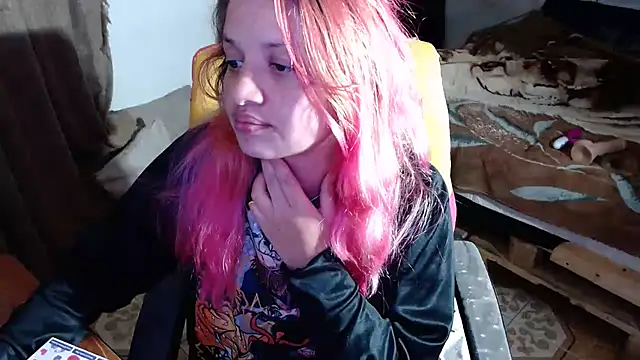 Snapshot of kattydirtylol chatting on December 2024 12:50:01 AM kattydirtylol online show from December 2024 12:50:01 AM