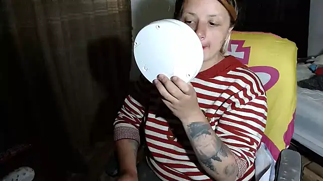 Snapshot of kattydirtylol chatting on January 2025 09:42:01 PM kattydirtylol online show from January 2025 09:42:01 PM