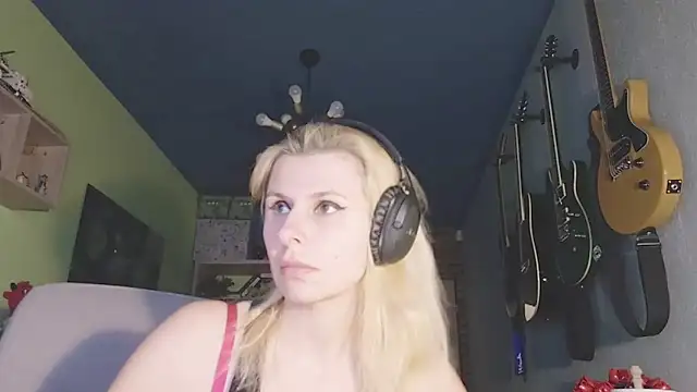 karmija online show from December 2024 09:24:02 PM