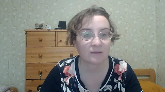 Smart Rose online show from April 2026 04:01:01 PM