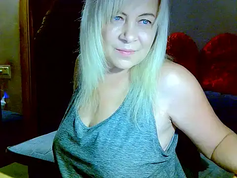 AgoniA7 online show from November 2025 08:09:01 PM