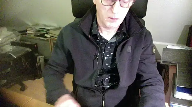 Snapshot of outlaw200 chatting on January 2025 05:40:01 PM outlaw200 online show from January 2025 05:40:01 PM