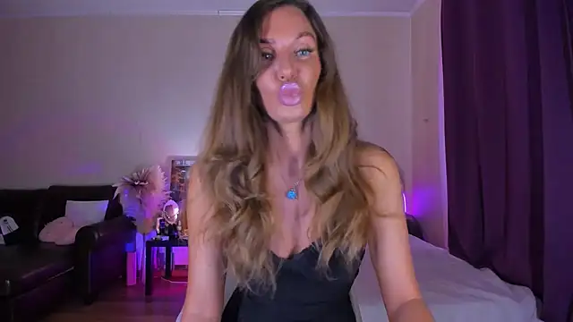 EmmaAbramson online show from May 2026 10:54:01 AM