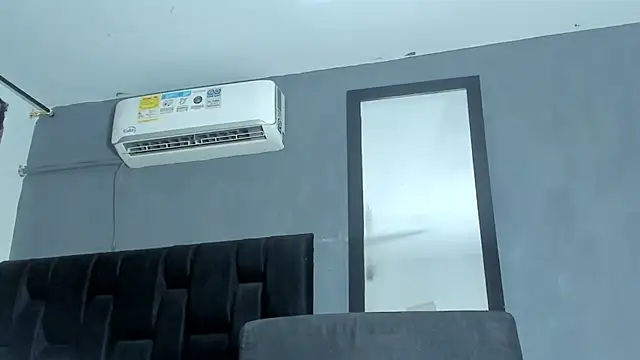 Snapshot of SandraGoldstein chatting on November 2025 02:01:01 AM SandraGoldstein online show from November 2025 02:01:01 AM