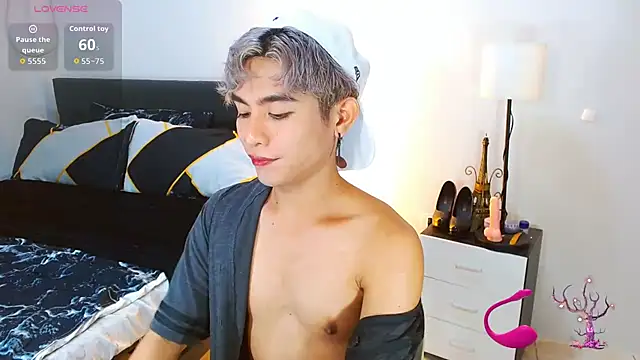 WildestTwink online show from April 2026 11:02:02 PM