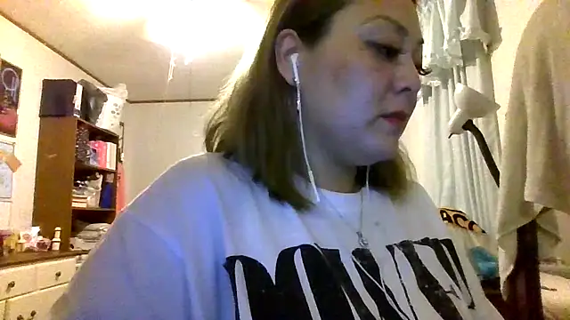 Snapshot of YOUNGFLICKA chatting on November 2025 04:11:01 AM YOUNGFLICKA online show from November 2025 04:11:01 AM