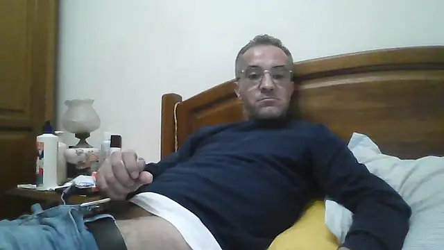 CarlosRocha73 online show from May 2026 10:52:02 PM