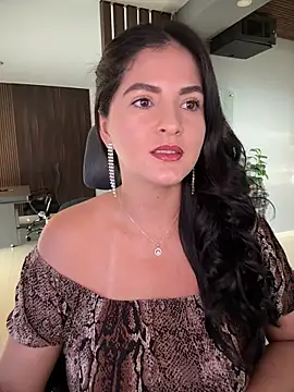 Carolina Novoa online show from October 2025 09:01:01 PM