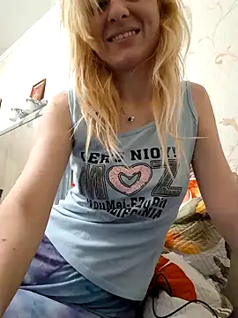 Snapshot of YogisticJuli666 chatting on February 2025 06:09:01 AM YogisticJuli666 online show from February 2025 06:09:01 AM