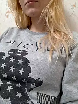 Snapshot of YogisticJuli666 chatting on February 2025 05:47:02 AM YogisticJuli666 online show from February 2025 05:47:02 AM